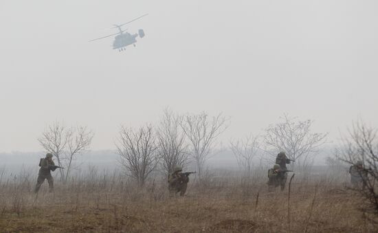 Airborne troops hold drill in Krasnodar Territory