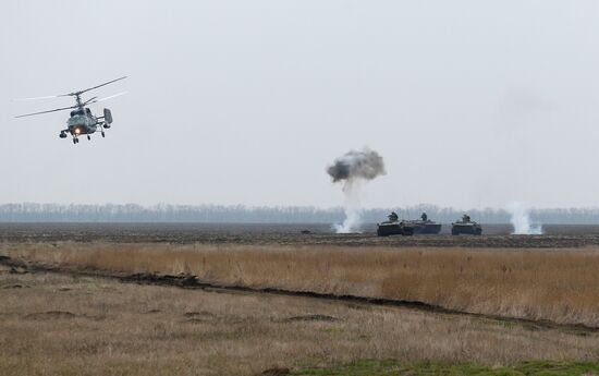 Airborne troops hold drill in Krasnodar Territory
