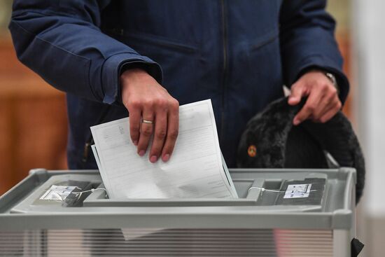 Voting in Russian presidential election abroad