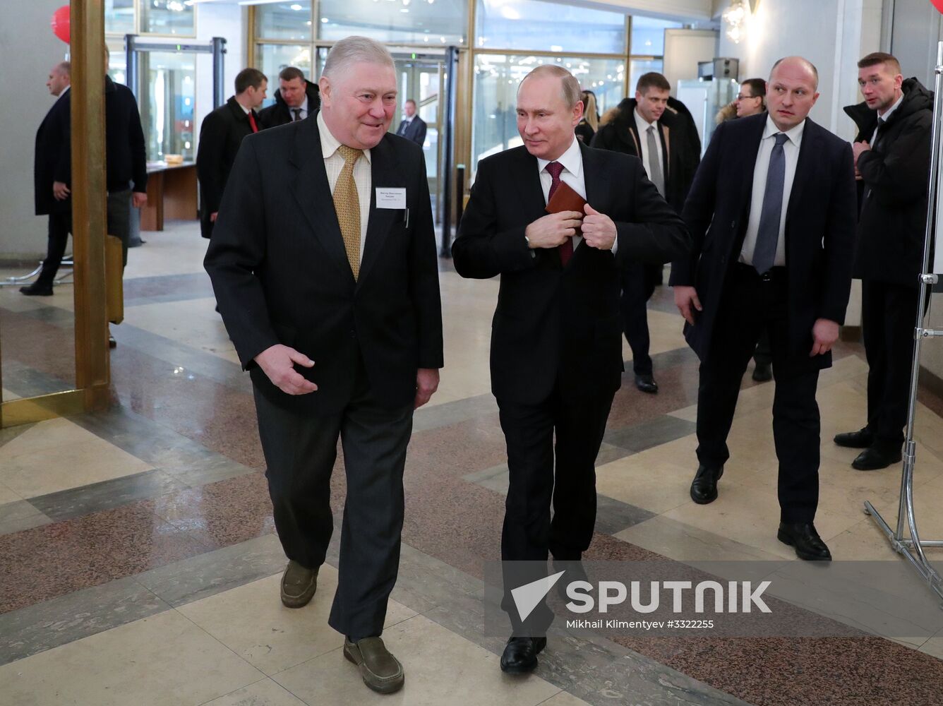 Vladimir Putin votes at Russian presidential elections