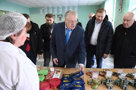 Russian presidential candidates cast their votes