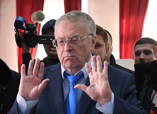 Russian presidential candidates cast their votes