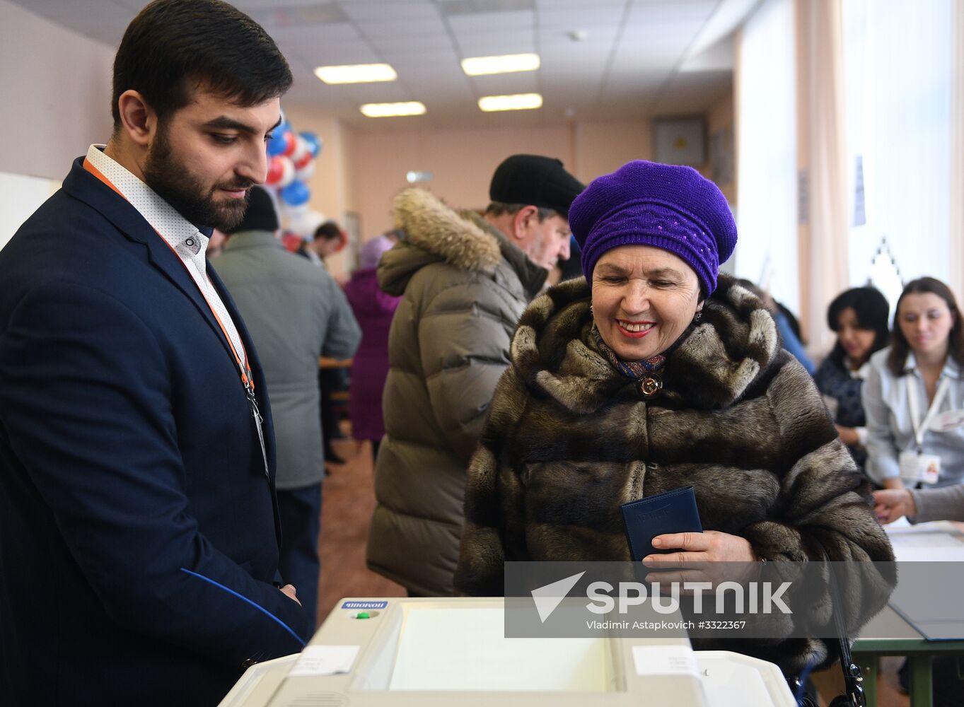 Russian presidential candidates cast their votes