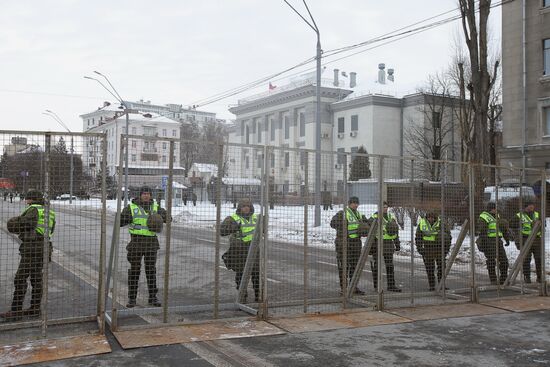 Russian citizens in Ukraine blocked from voting in Russian presidential election