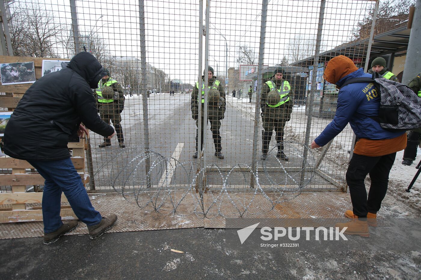 Russian citizens in Ukraine blocked from voting in Russian presidential election