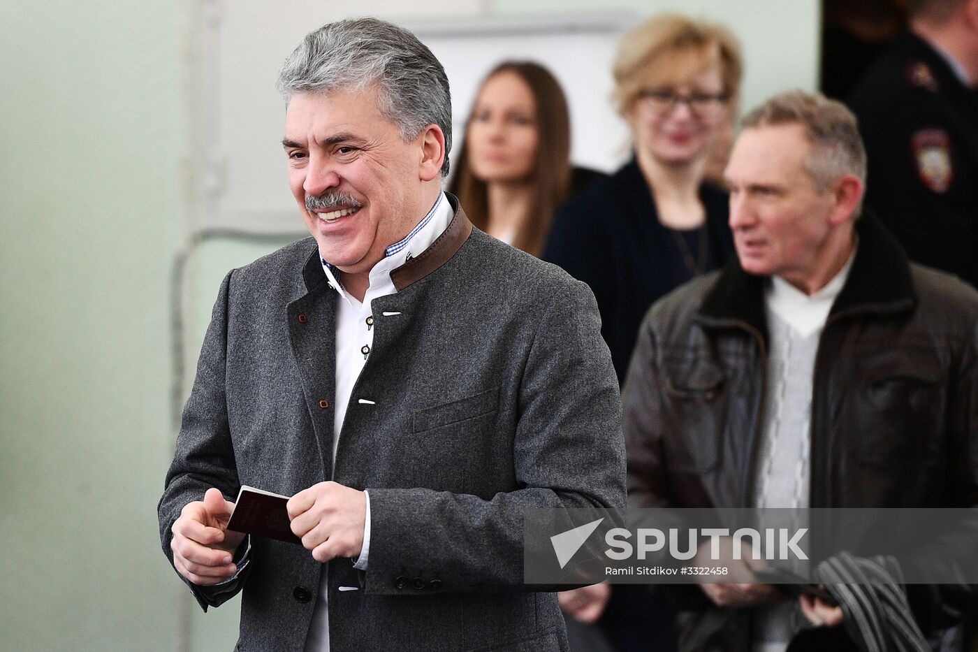 Russian presidential candidates cast their votes