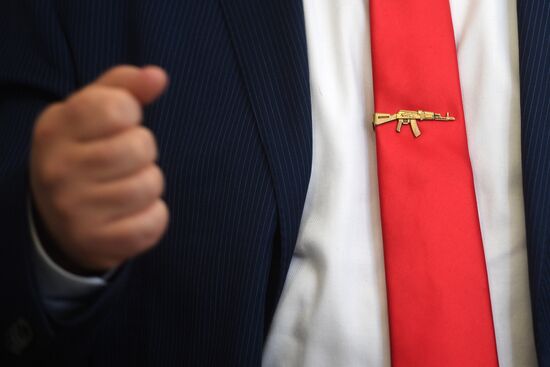 Russian presidential candidates cast their votes