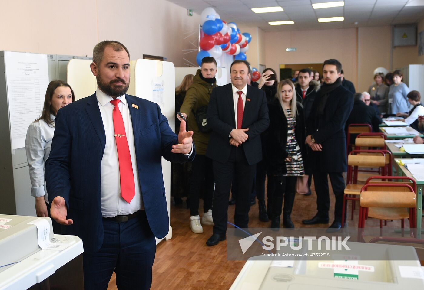 Russian presidential candidates cast their votes