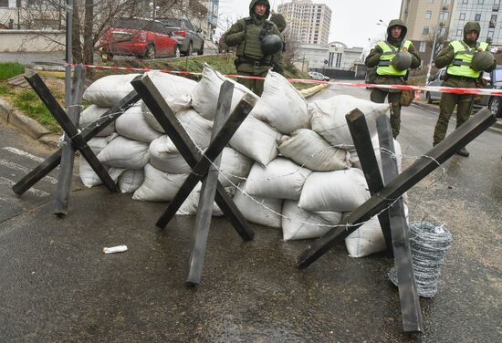 Russian citizens in Ukraine blocked from voting in Russian presidential election