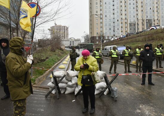 Russian citizens in Ukraine blocked from voting in Russian presidential election