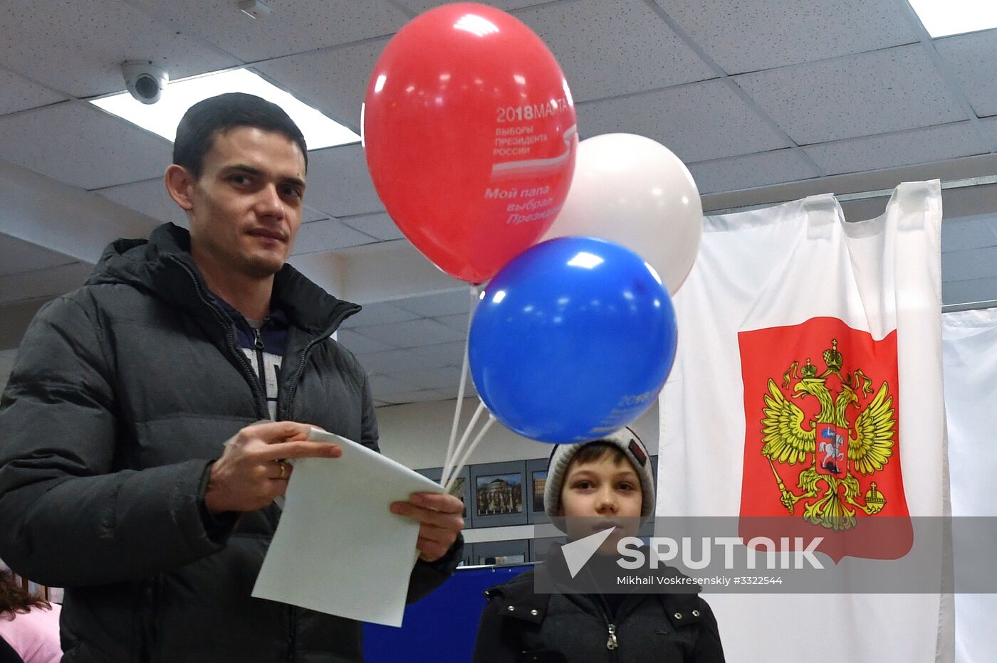 Russian presidential candidates cast their votes