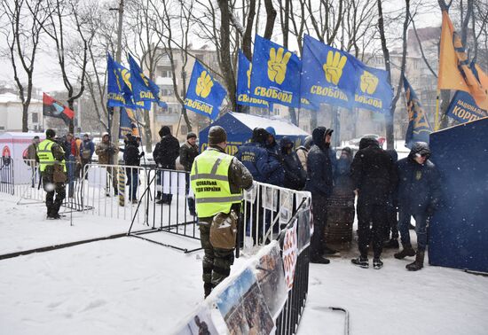 Russian citizens in Ukraine blocked from voting in Russian presidential election