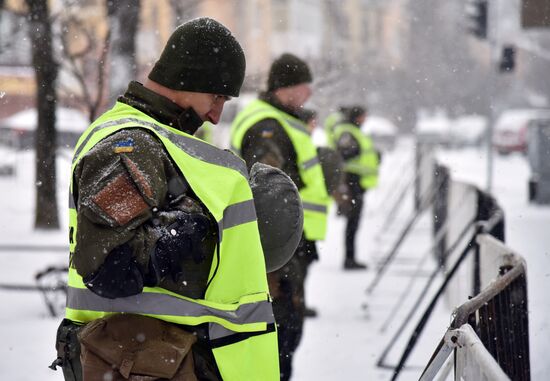 Russian citizens in Ukraine blocked from voting in Russian presidential election