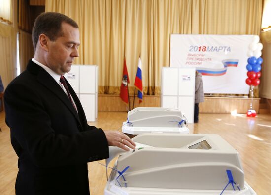 Dmitry Medvedev takes part in voting at Russian presidential election