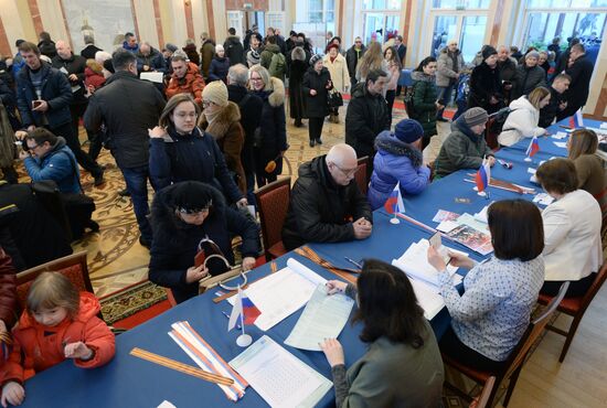 Voting in Russian presidential election abroad