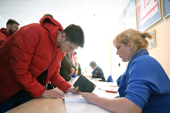 Members of Russian national football team vote at Russian presidential election