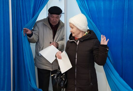 Voting in Russian presidential election abroad