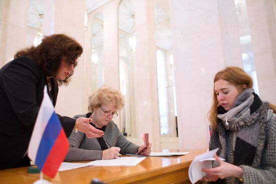 Voting in Russian presidential election abroad