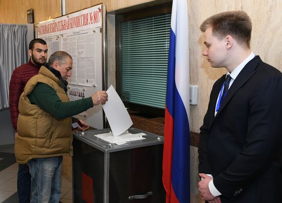 Voting in Russian presidential election abroad