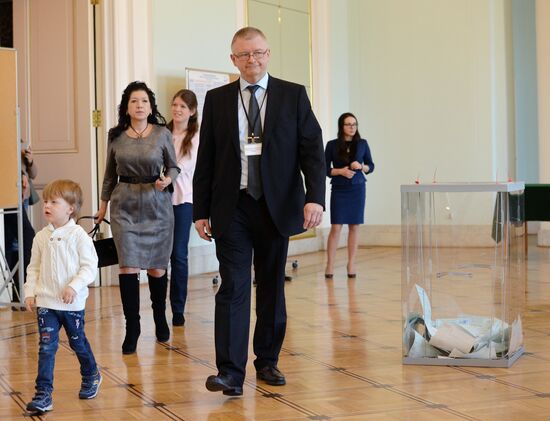 Voting in Russian presidential election abroad