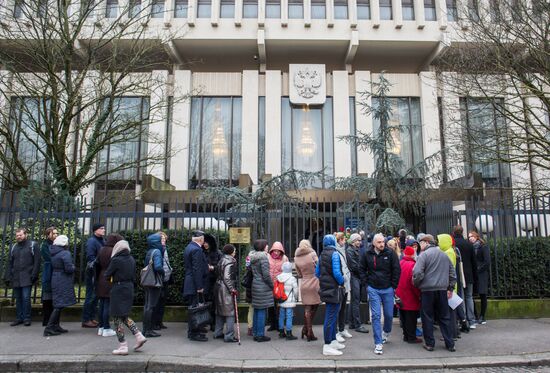 Voting in Russian presidential election abroad