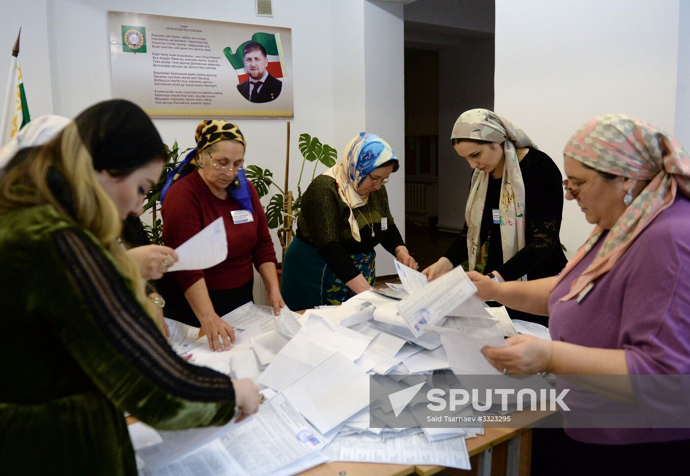 Votes counted at Russian presidential elections