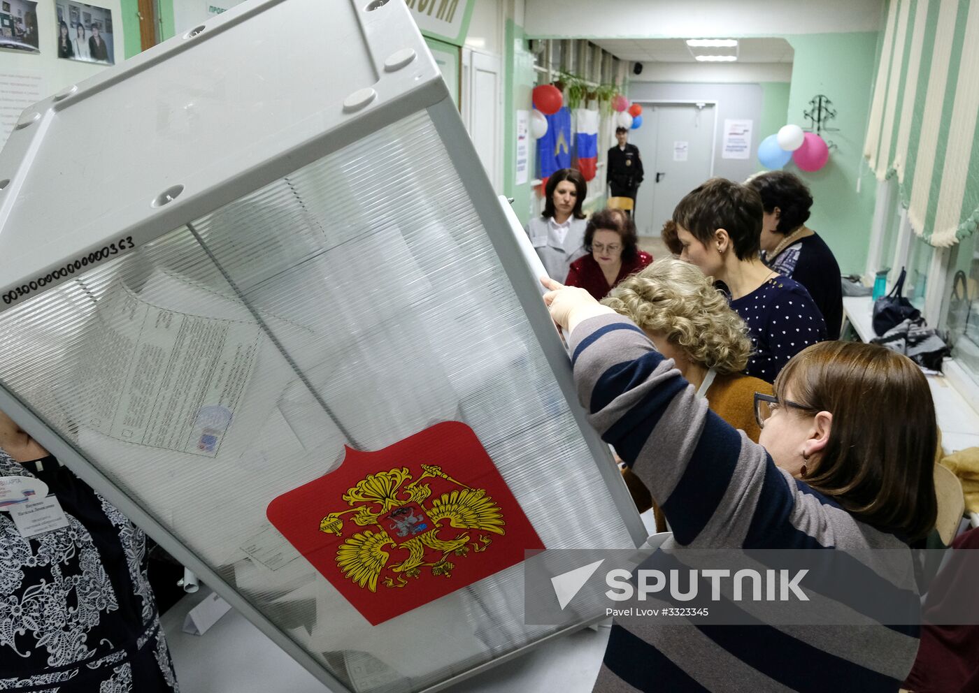 Votes counted at Russian presidential elections