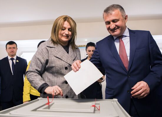 Presidential elections in Russian regions