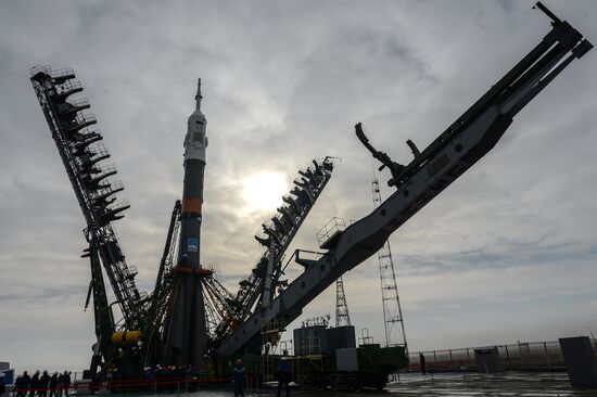 Soyuz-FG carrier rocket with Soyuz MS-08 crewed spacecraft moved to launch pad