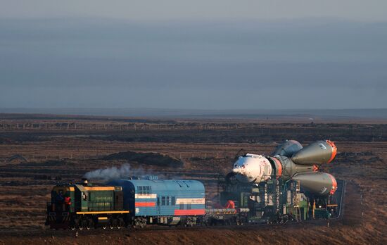 Soyuz-FG carrier rocket with Soyuz MS-08 crewed spacecraft moved to launch pad