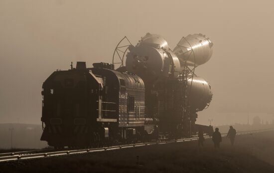 Soyuz-FG carrier rocket with Soyuz MS-08 crewed spacecraft moved to launch pad