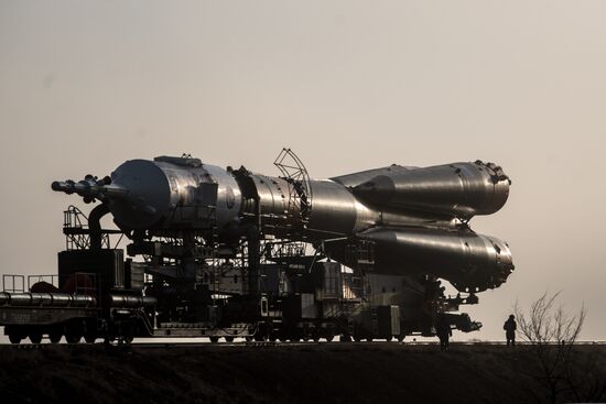 Soyuz-FG carrier rocket with Soyuz MS-08 crewed spacecraft moved to launch pad