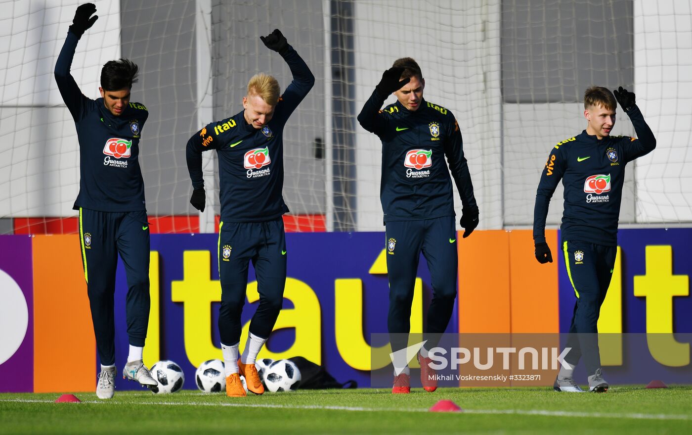 Football. Brazilian team's training session