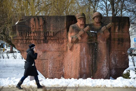 Monuments to Soviet soldiers in Poland