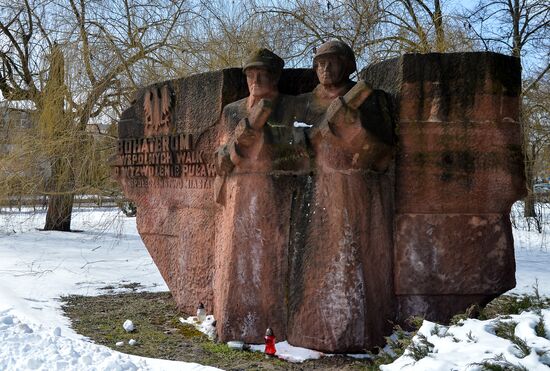 Monuments to Soviet soldiers in Poland