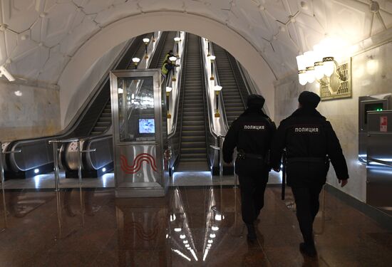 Opening of southern entrance hall of Sportivnaya metro station