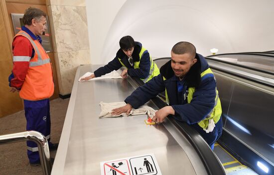 Opening of southern entrance hall of Sportivnaya metro station