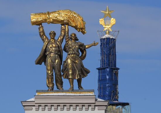Golden star atop Central Pavilion at VDNKh renovated