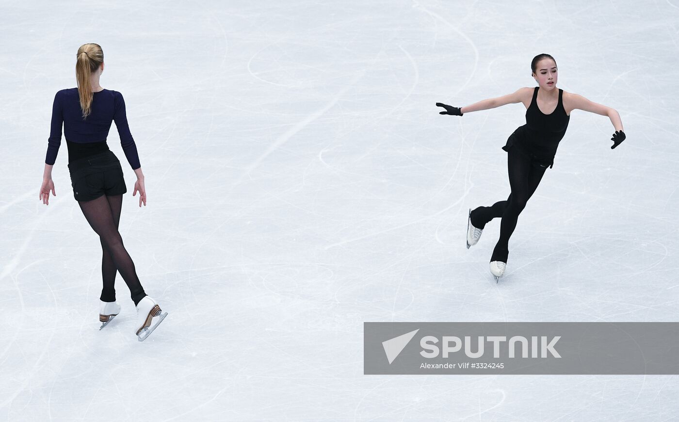 Figure Skating. World Championships. Training sessions