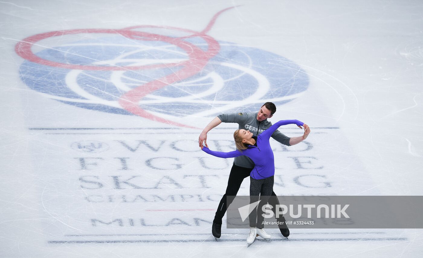 Figure Skating. World Championships. Training sessions