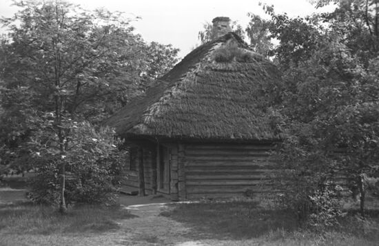 Latvian peasant's hut