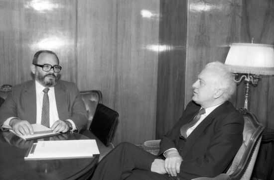 Miguel D'Escoto Brockmann visits USSR