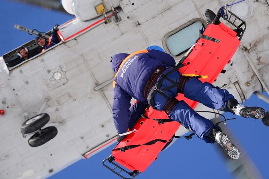 Airborne landing drill of EMERCOM rescuers in Khabarovsk Territory