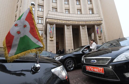Foreign Ministry invites foreign ambassadors accredited in Russia to meeting
