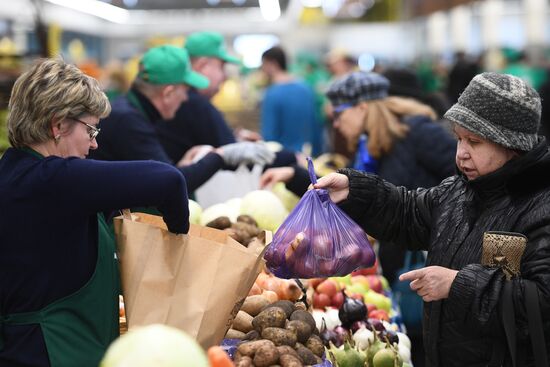 Velozavodsky market reopens in Moscow after renovation