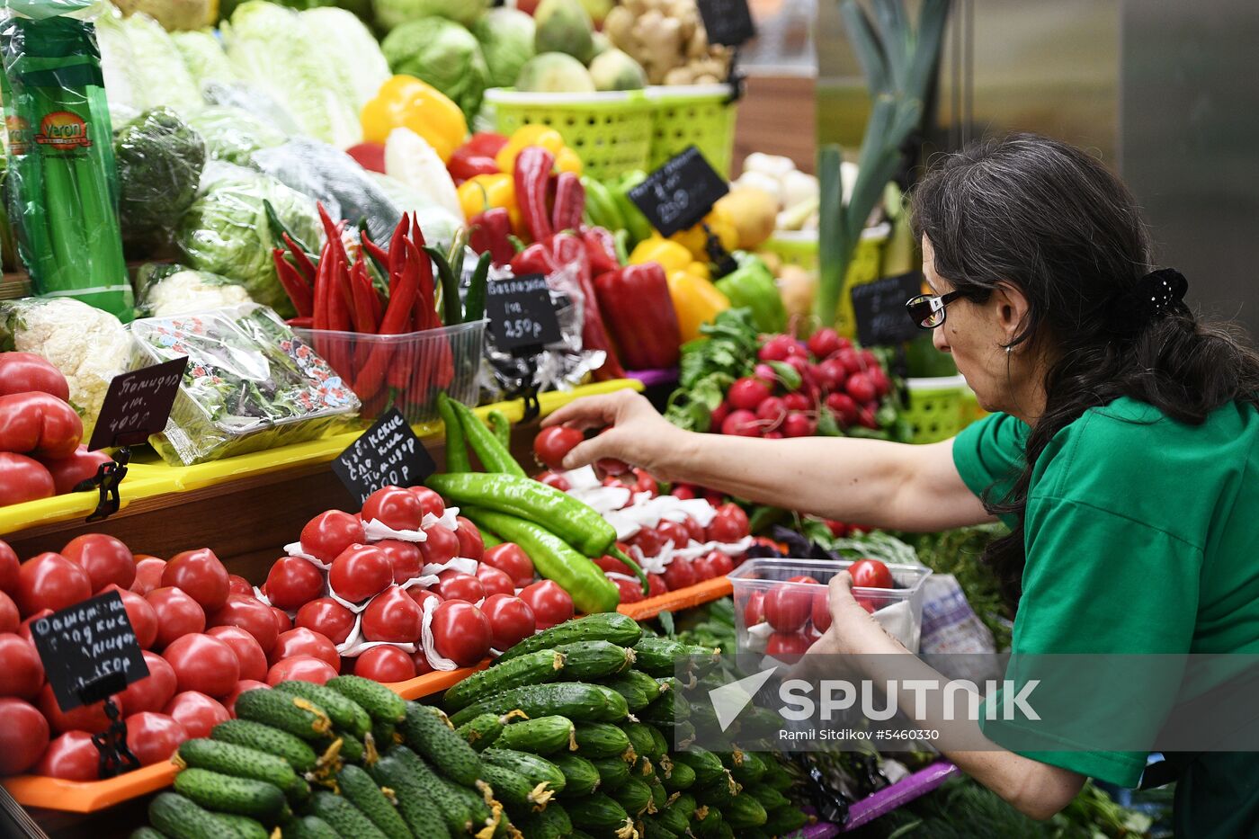 Velozavodsky market reopens in Moscow after renovation