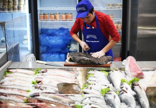 Velozavodsky market reopens in Moscow after renovation