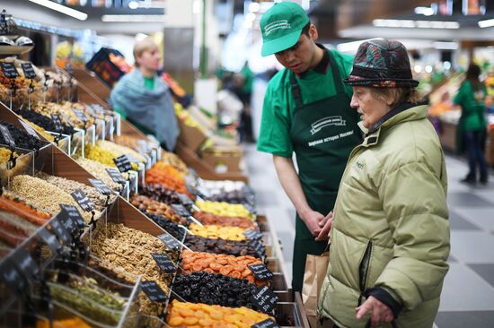 Velozavodsky market reopens in Moscow after renovation