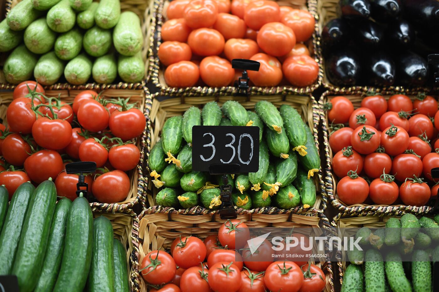 Velozavodsky market reopens in Moscow after renovation