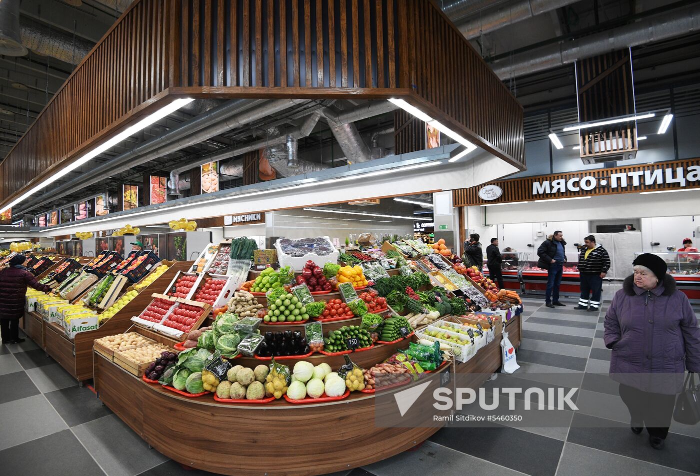 Velozavodsky market reopens in Moscow after renovation